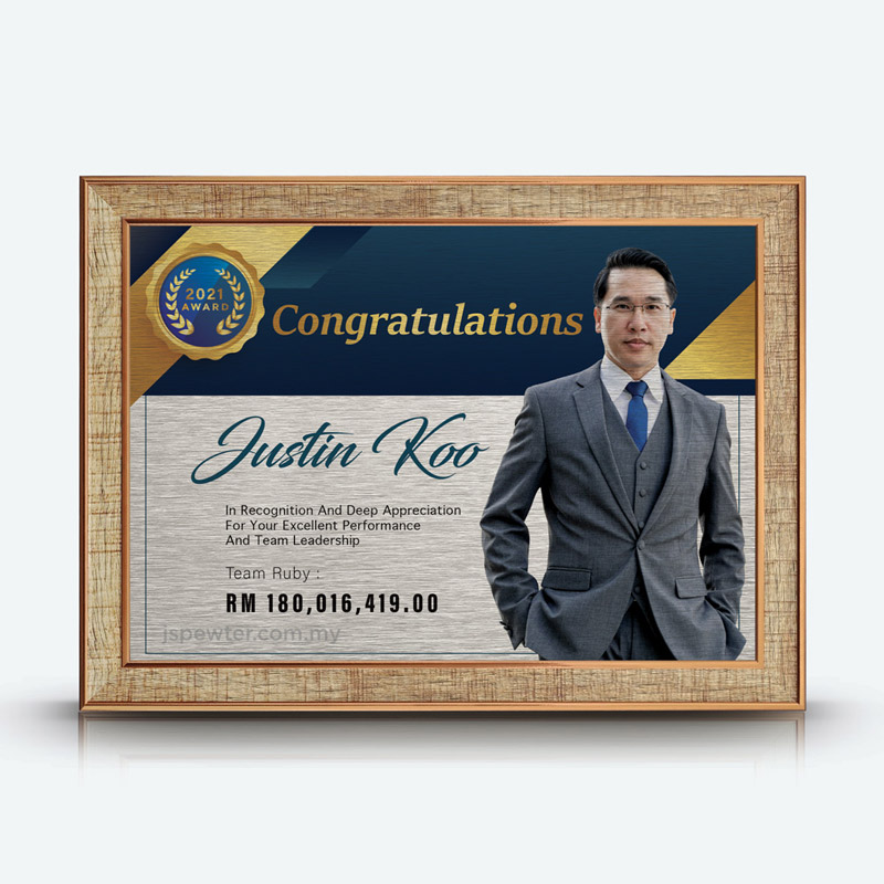 Personalized A4 Certificate Frame (Medium Brown)