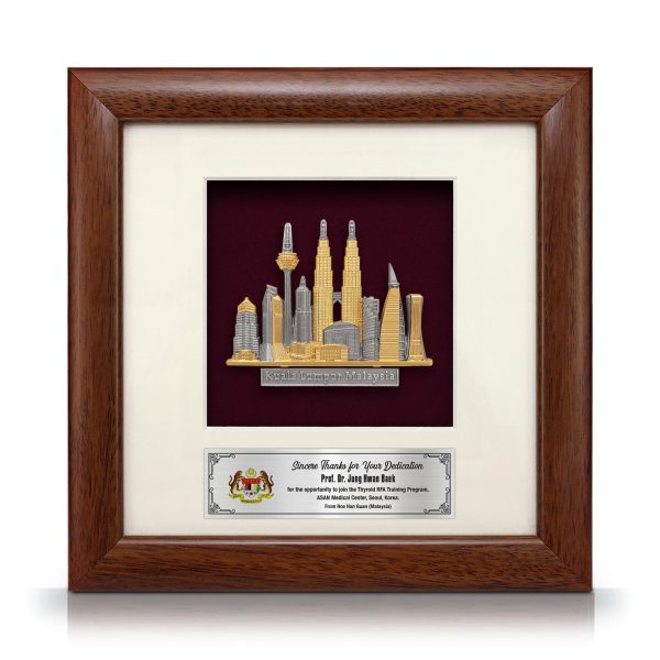 Cenderamata pewter mercu tanda Kuala Lumpur ikonik