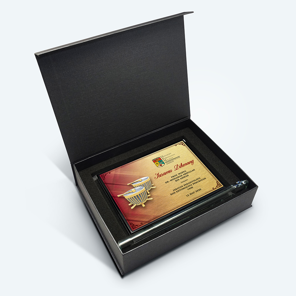 6" x 8" Crystal Award Plaque Horizontal with Gold Plated Pewter : Rebana Ubi - Image 2