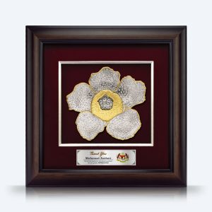 16" x 16" VIP Frame with Gold Plated Pewter : Rafflesia Flower