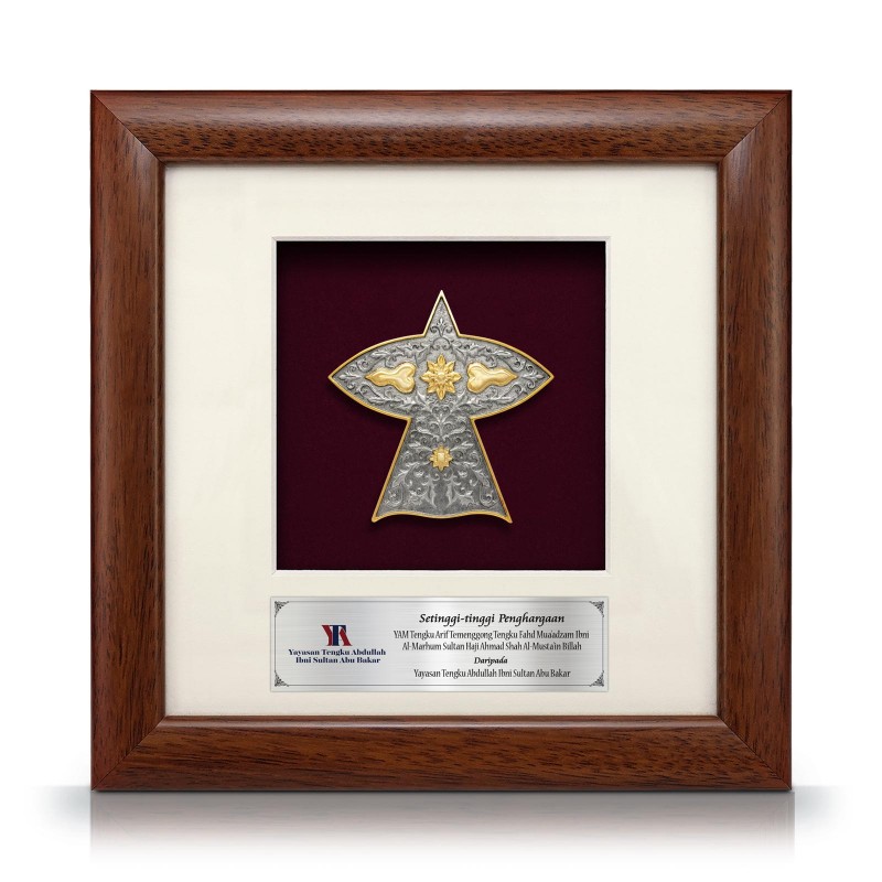 8” x 8” Bingkai Solid Bersadur Pewter Saduran Emas – Wau Merak