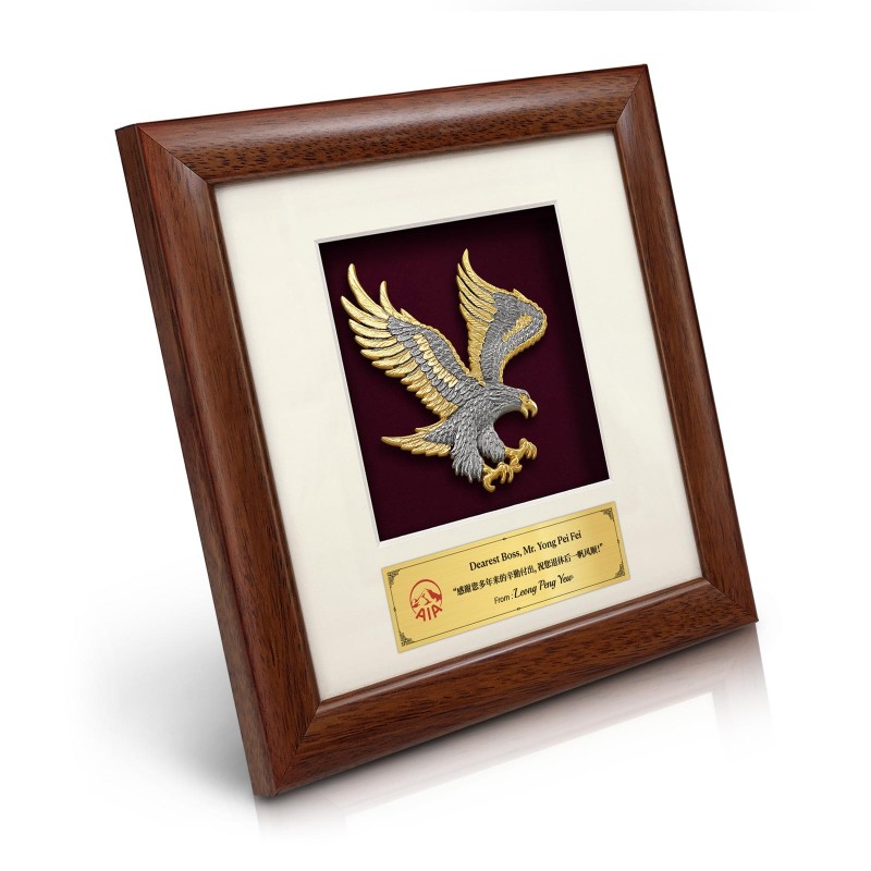 8” x 8” Bingkai Solid Bersadur Pewter Saduran Emas – Helang Terbang - Image 2