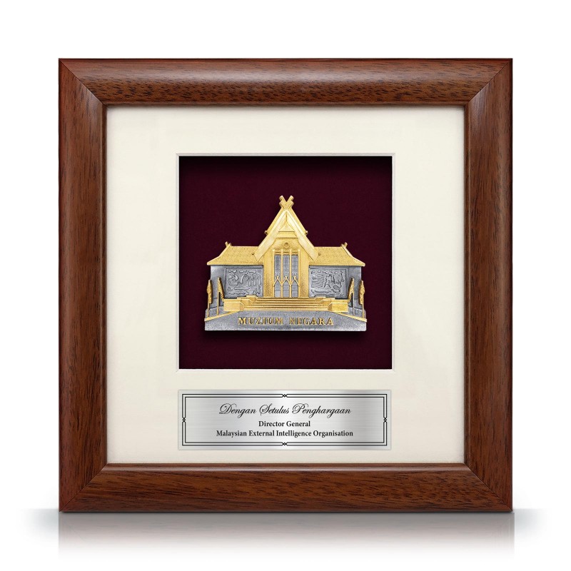 8” x 8” Bingkai Solid Bersadur Pewter Saduran Emas – Muzium Negara