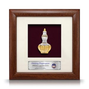 8” x 8” Bingkai Solid Bersadur Pewter Saduran Emas – Labu Sayong
