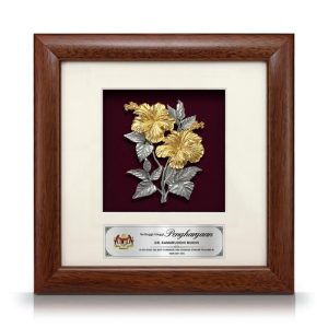 8” x 8” Bingkai Solid Bersadur Pewter Saduran Emas – Bunga Raya 2 Kuntum