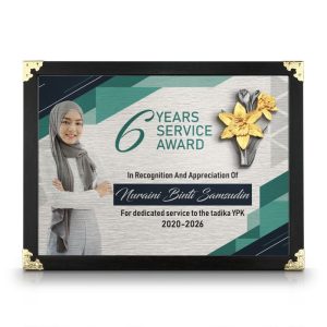 9.5" x 13" Dark Black Certificate Frame with Gold Plated Pewter - Narcissus Flower