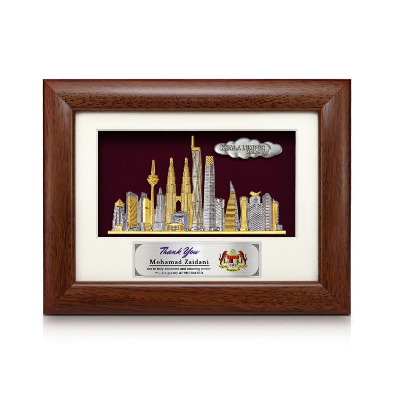 6.5” x 8.5” Bingkai Solid Bersadur Pewter Saduran Emas - Mercu Tanda Kuala Lumpur