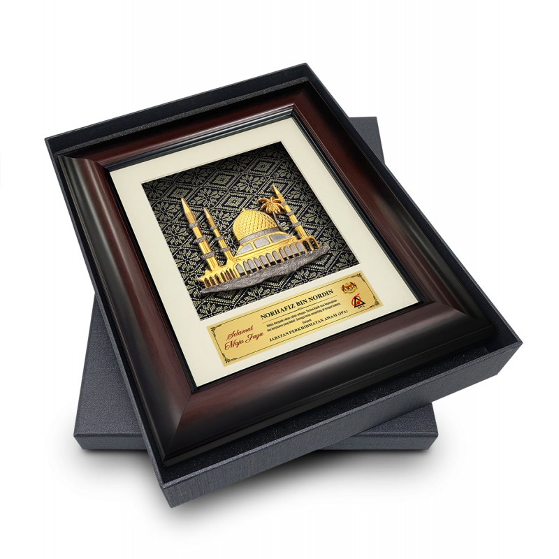 8.5” x 10” Bingkai Solid Bersadur Pewter Saduran Emas dengan Songket Eksklusif – Masjid (Mosque) - Image 3